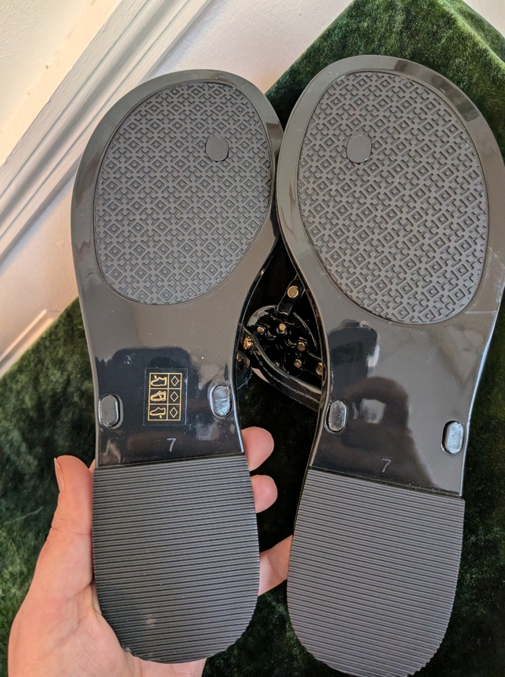 Tory Burch Black Mini Miller Jelly Sandals with Gold Logo - Size 7 - Picture 4 of 5